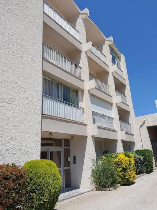 Apartment Au Calme A 2min Parking Balcon Wifi Clim!